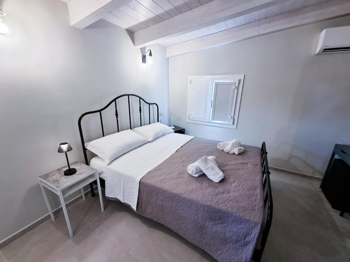 Civico 33 Bed & Breakfast Scalea Exterior foto